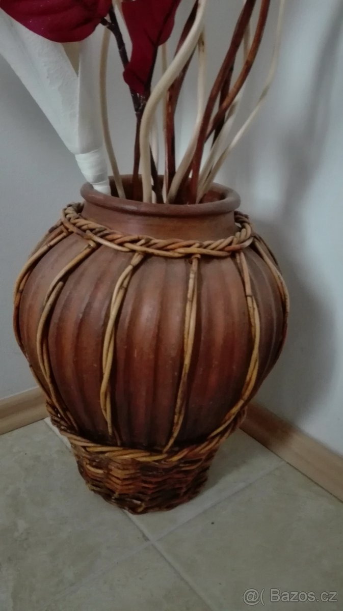 Prodám velkou keramickou vázu - 2