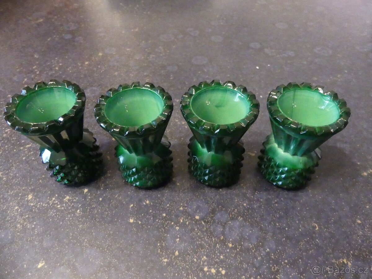 Štamprle sada 4 kusy - zelené sklo - 2