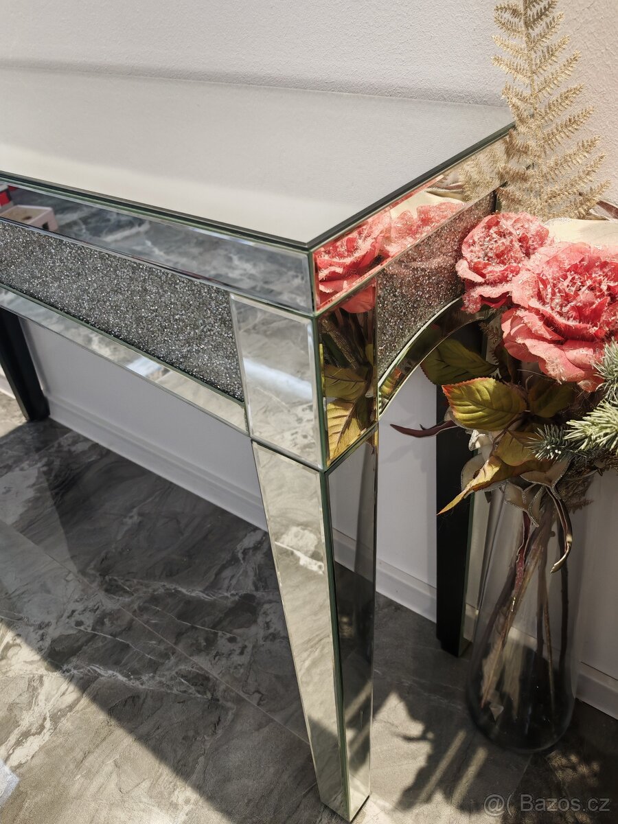 Zrcadlový toaletní stolek - 2