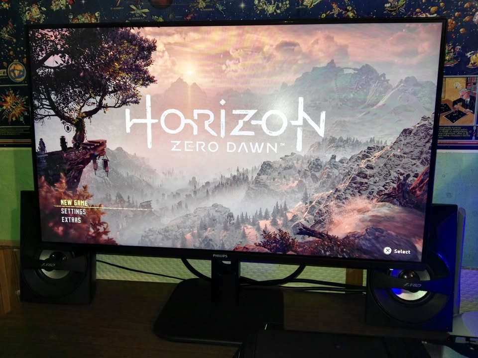 PlayStation 4 PRO + příslušenství + hra - 2