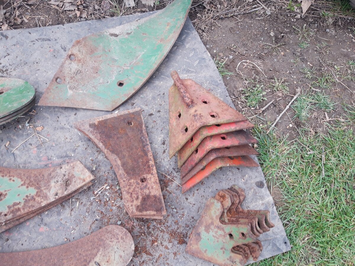 Díly pluh, plečka - 2