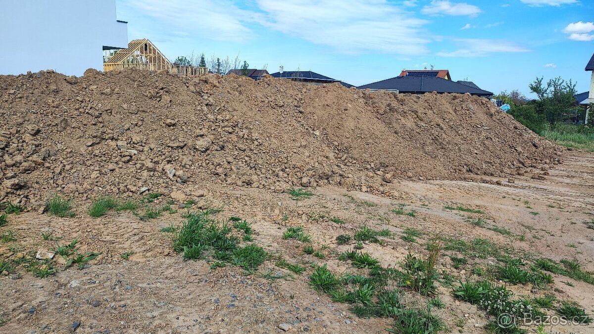 Uložím / sháním zeminu, půdu, hlínu na srovnání terénu - Aš - 2