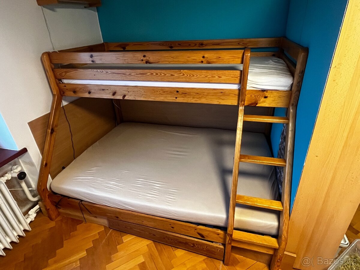 Patrová postel z masivu - 2