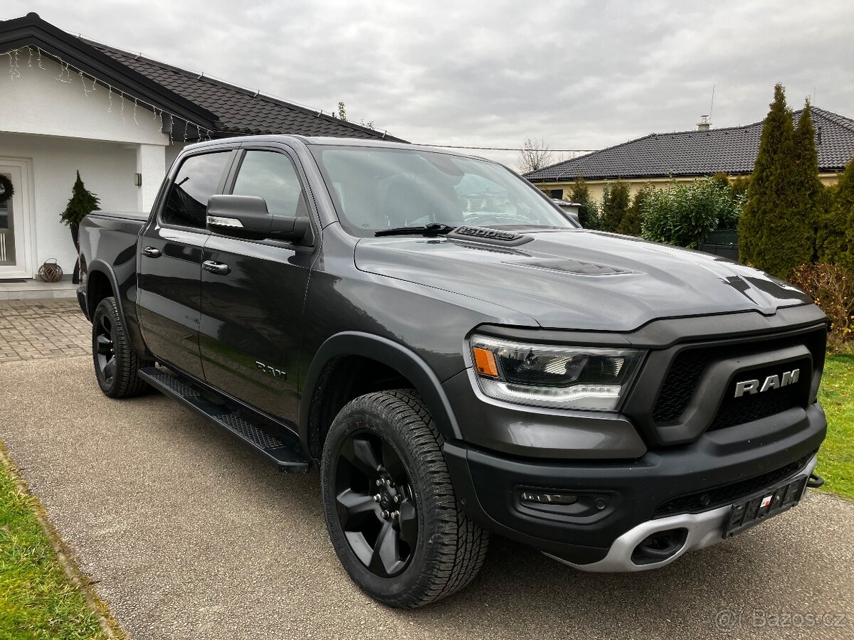 Dodge Ram 1500 Rebel 5.7 V8 HEMI 2019 - NEBOURANÝ - 2