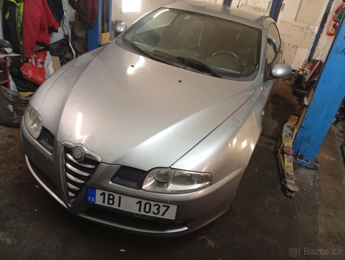 --->Alfa Romeo Gt 1.9 JTD - 2