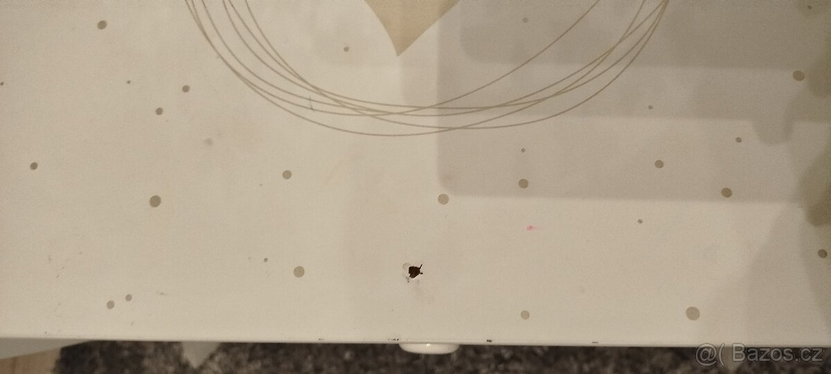 Kosmetický stolek - 2