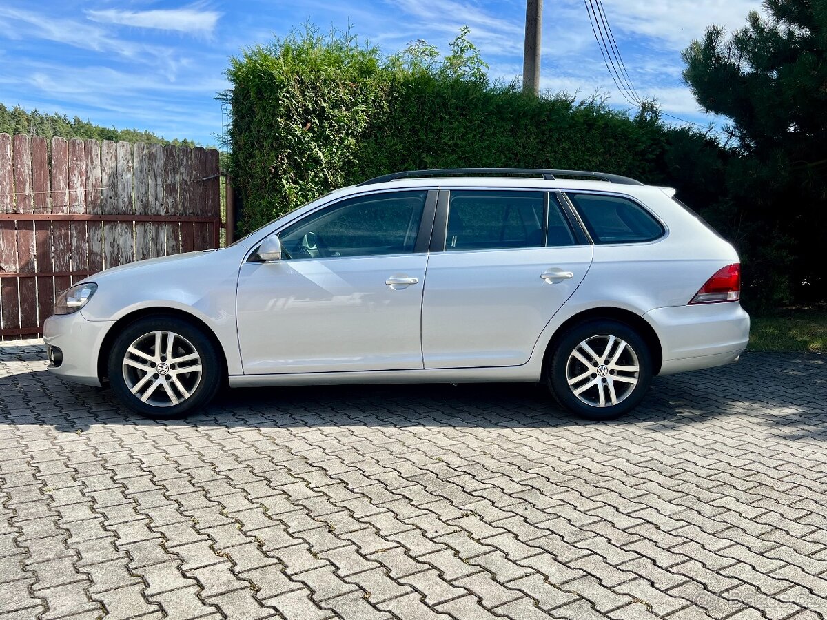 Volkswagen Golf 1.6TDi HIGHLINE / DSG / ZÁRUKA / 2013 - 2