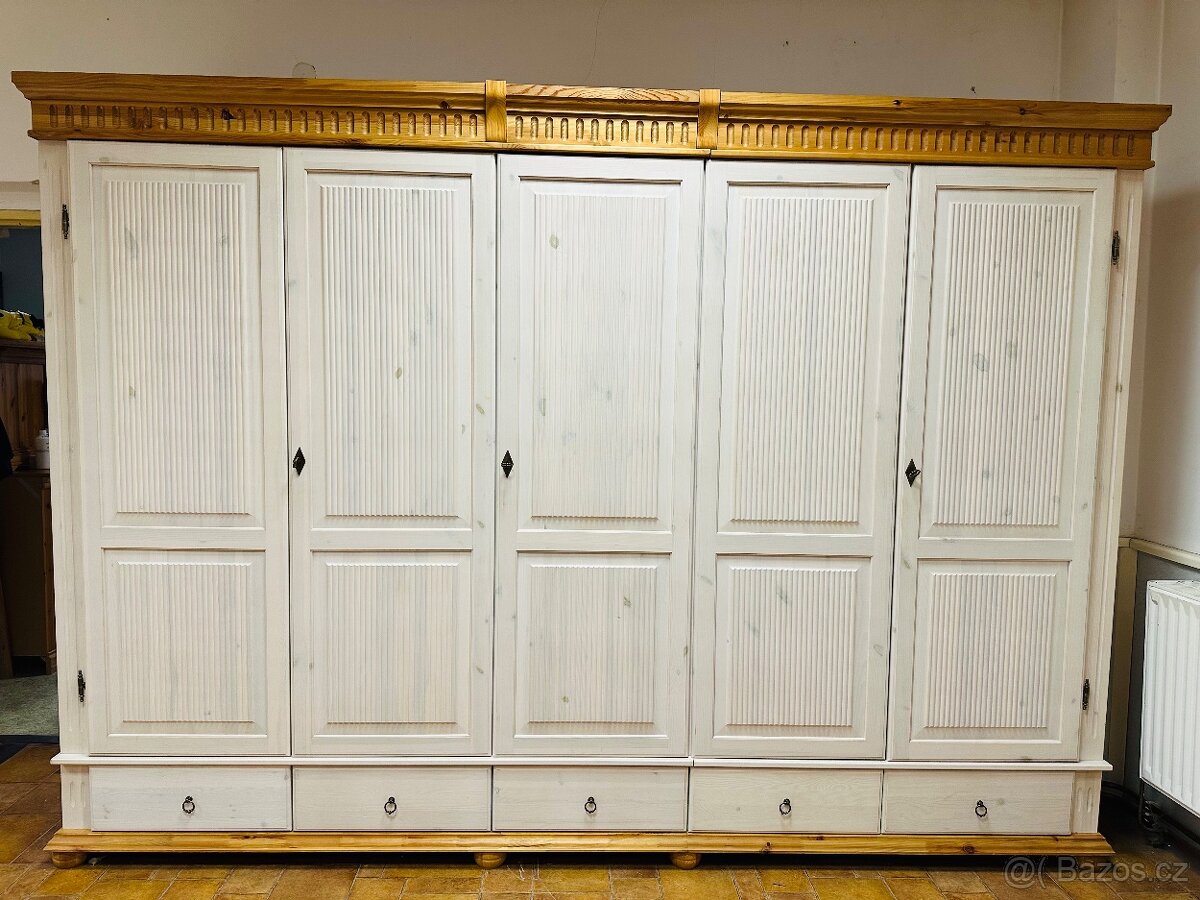 Celomasivní ložnice Gustav,velká skříň - 2