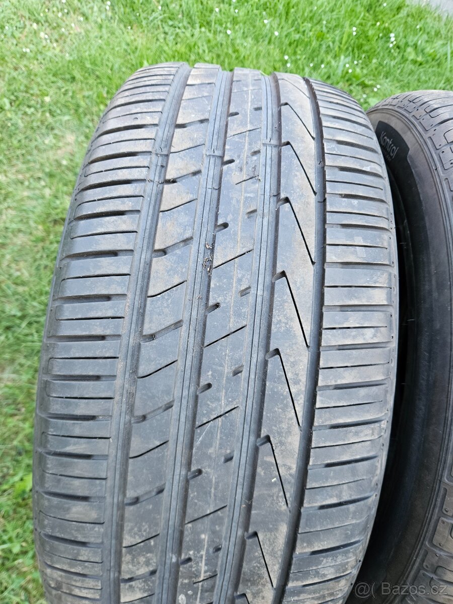 Pneu letní 255/55/19 - 2