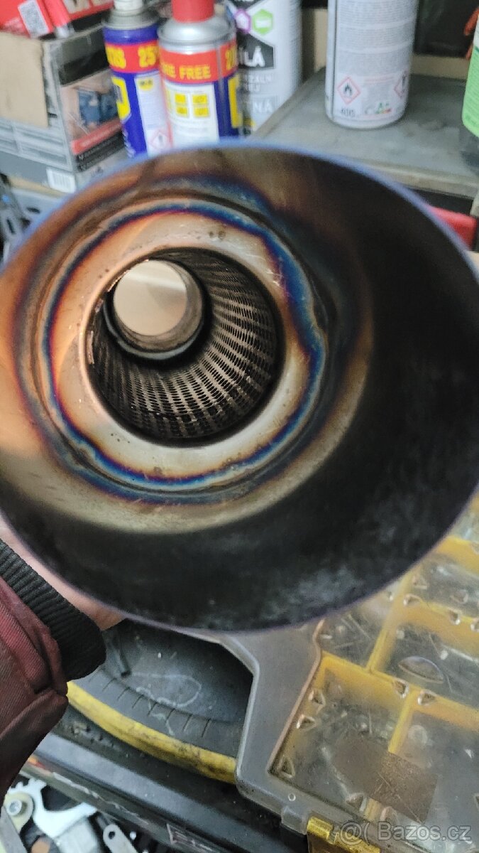 Koncovka výfuku. - 2