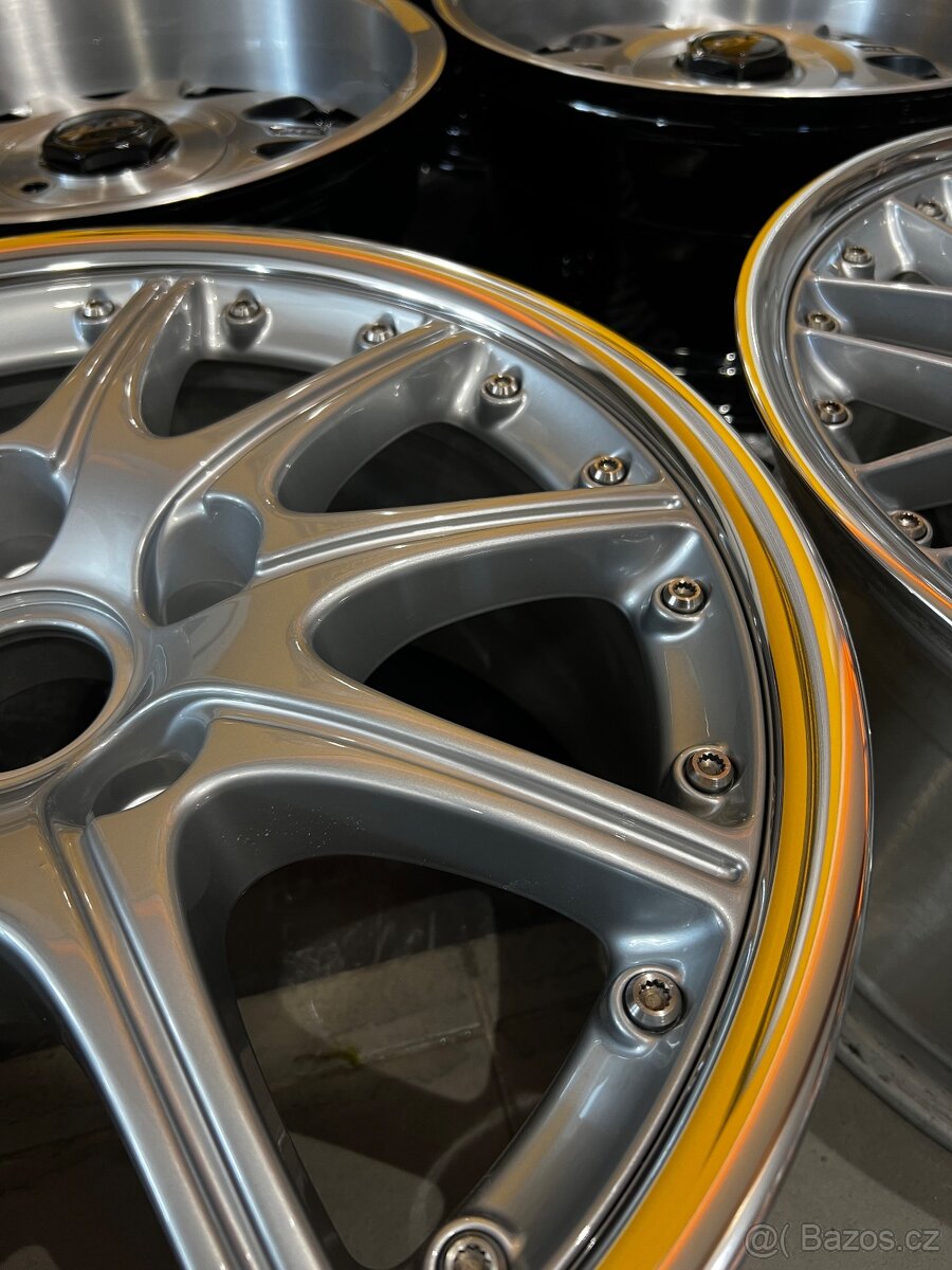 Porsche 911/996 r18 - 2