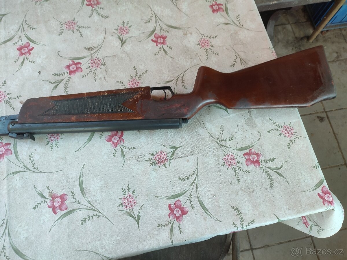 Vzduchovka Slavia model 77 - 2