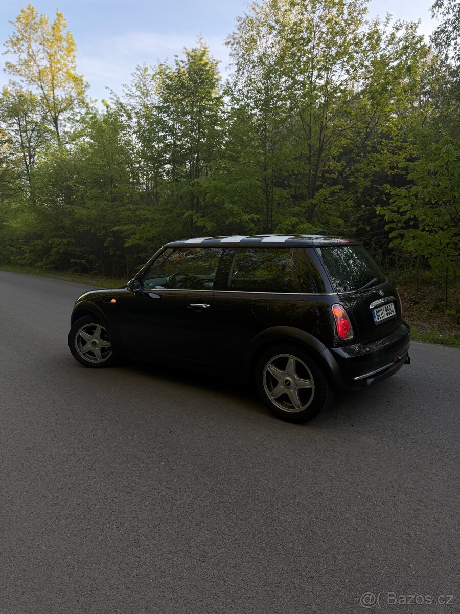 Mini Cooper ONE - 2