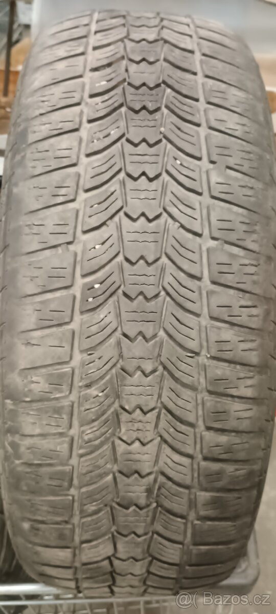 Pneu 205/60/16 zimni cena za 4 kusy - 2