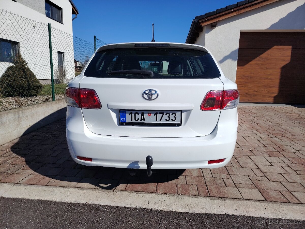 Toyota Avensis - 2