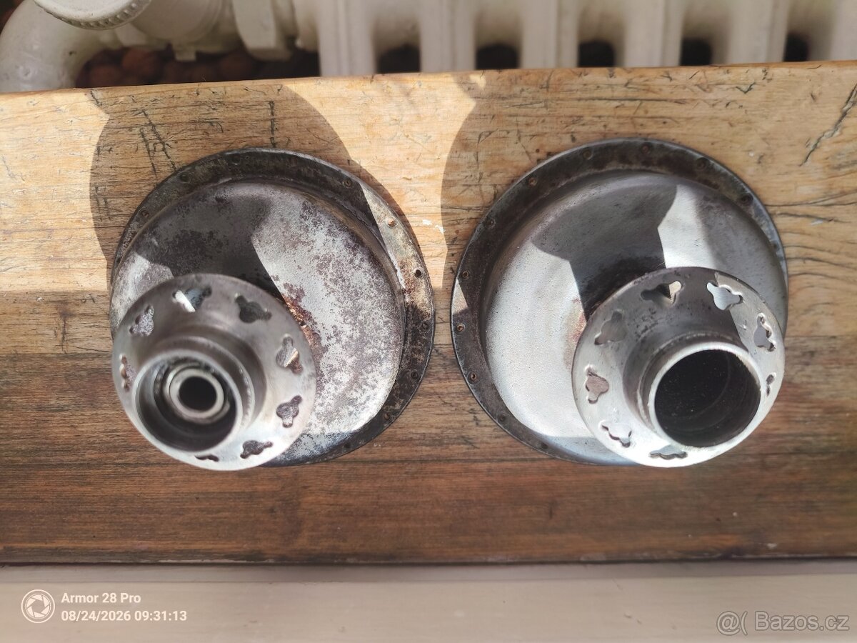 Jawa 550 střed předního kola - 2
