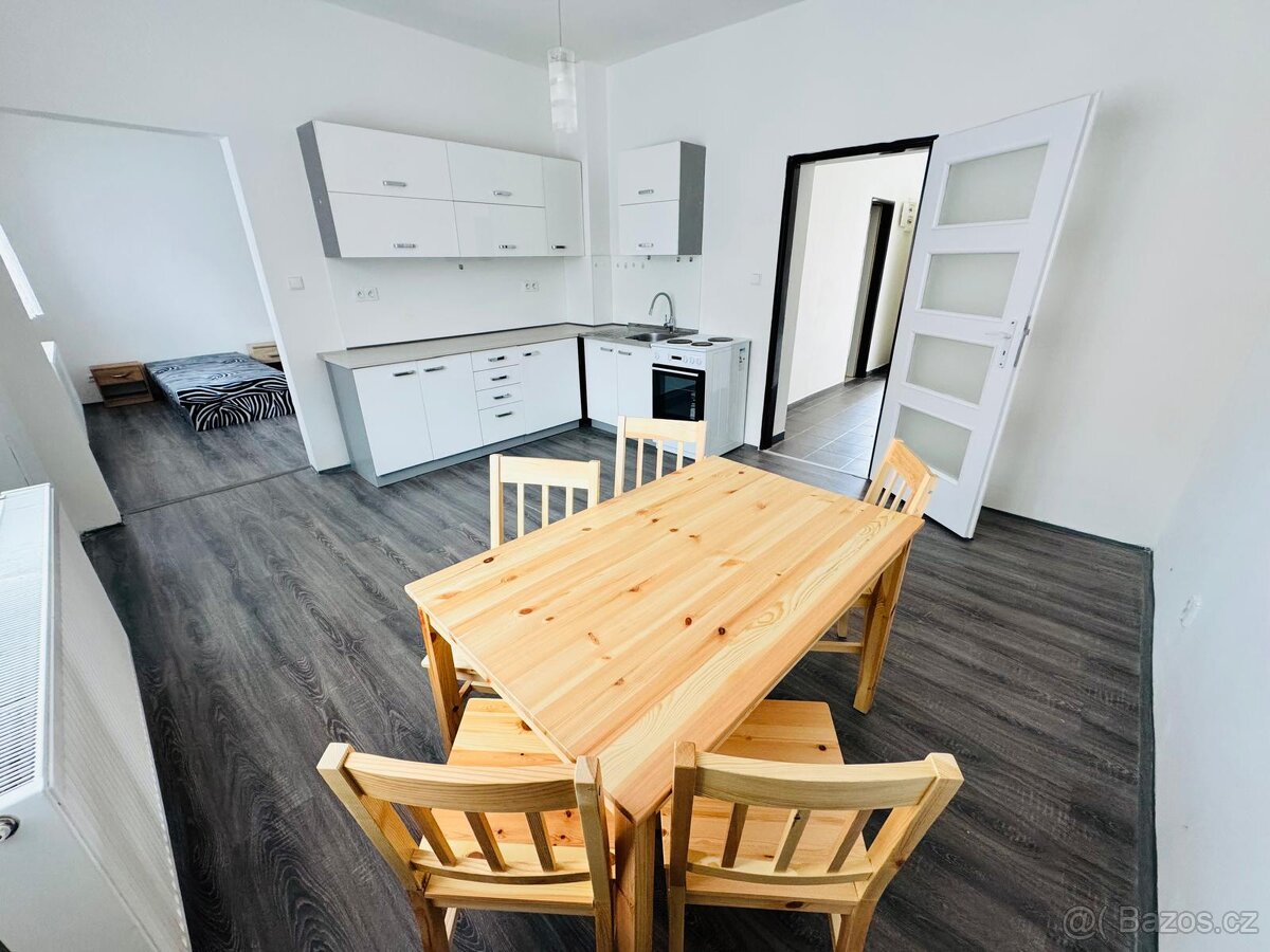 (806) Pronájem, dům, 196 m poz., Bož. Němcové 349, Podbořany - 2