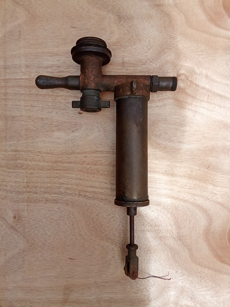 Stará mosazná pivní pípa - 2