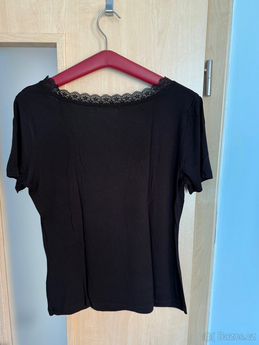 Černé dám. triko Anna Field, krajka, vel. M, sleva 280 Kč - 2