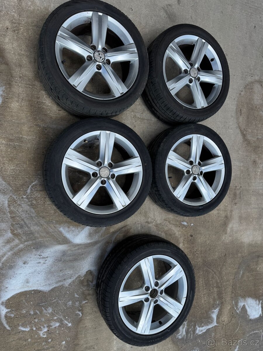 Sada kol 5 ks VW Passat B7 5x112 R17 235/45 R17 3AA601025E - 2