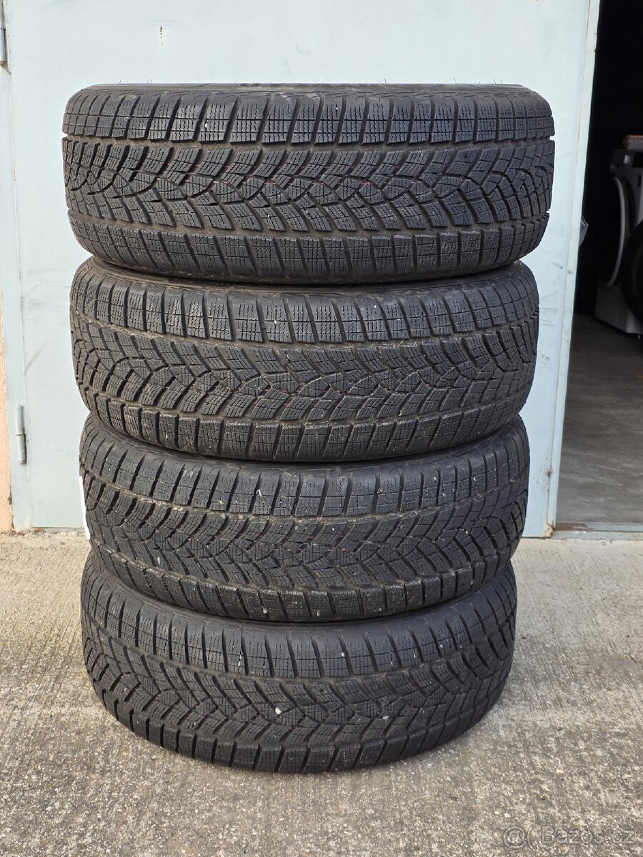 235/50/19 zimní pneu Goodyear UltraGrip SUV - 2