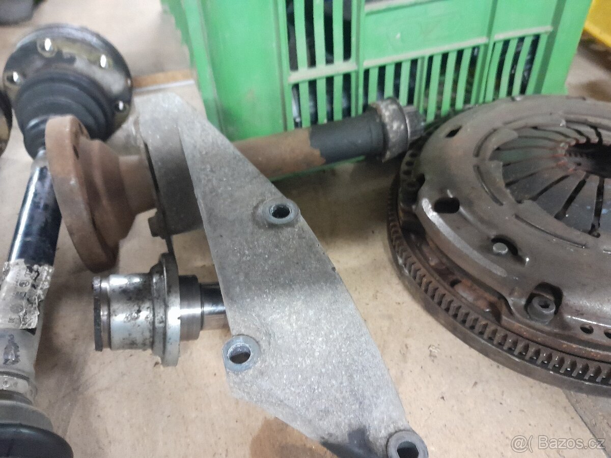 VW T4 spojka 2,5 TDi 111Kw - 2