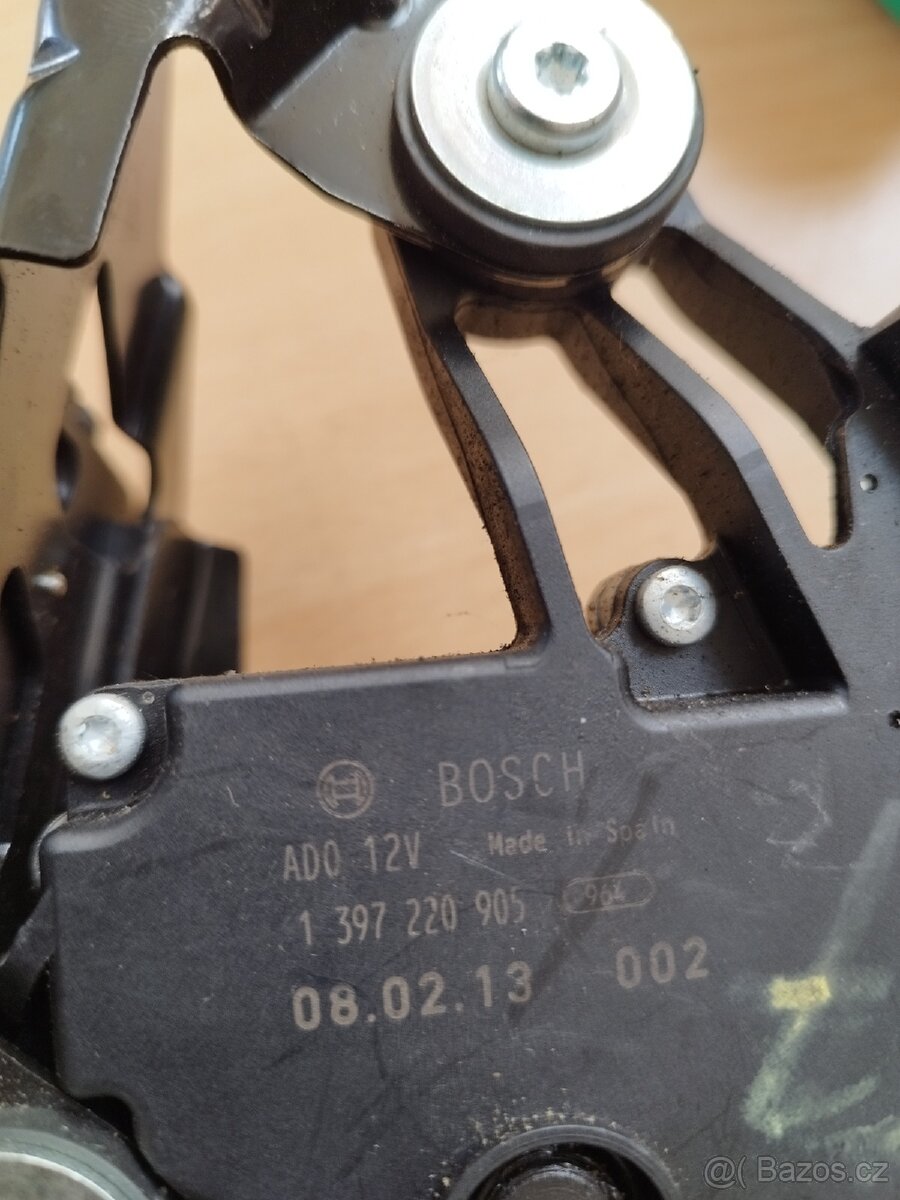 Motorek stěračů BMW - 2