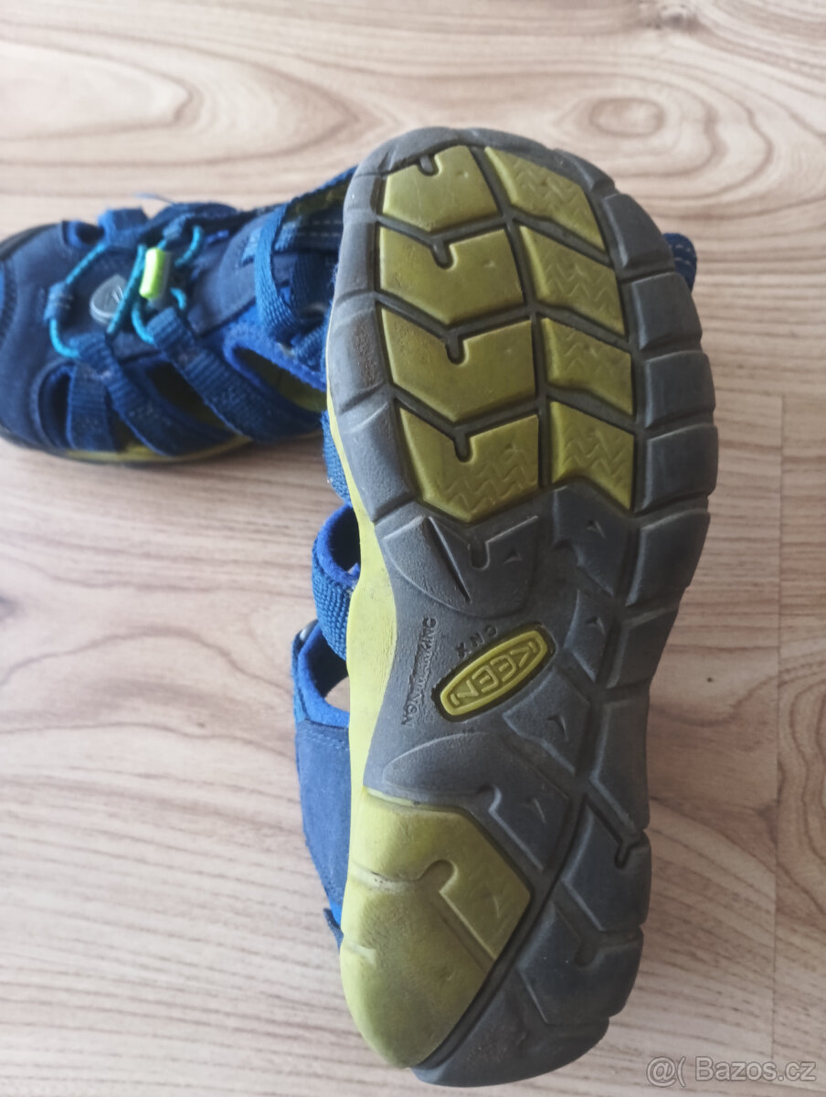 Chlapecké sandály a zimní boty - 2