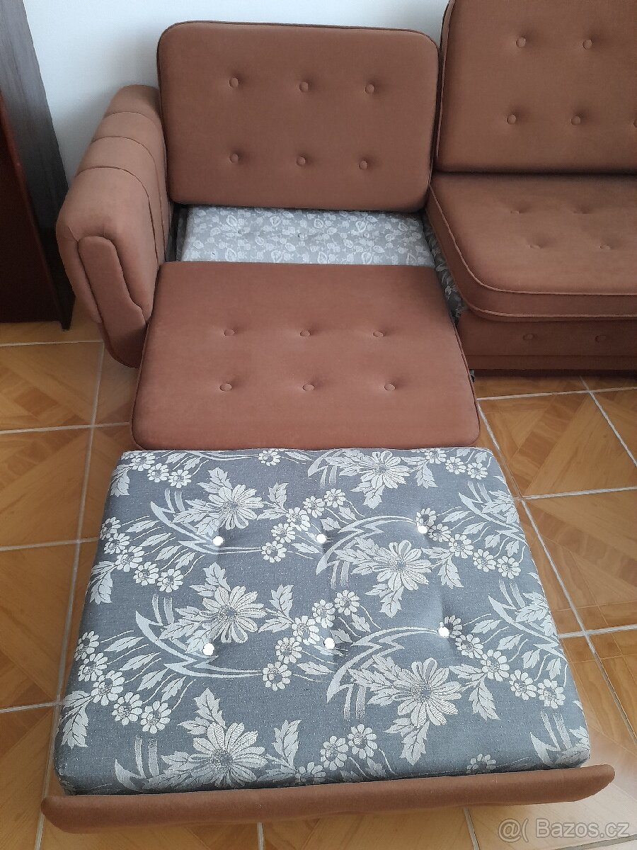 Rozkládací Gauč - 2