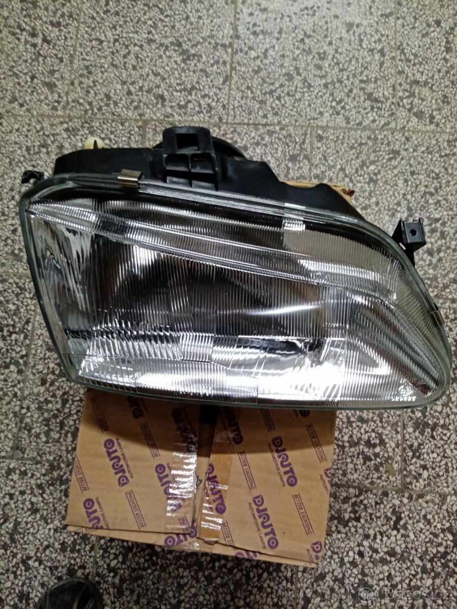 Přední světlo Renault Megane95-99 - 2