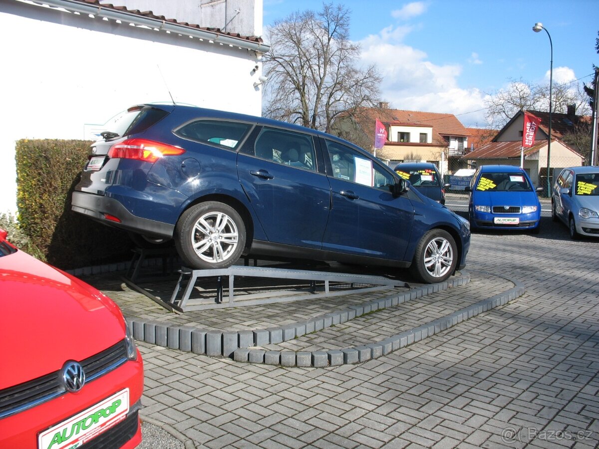 Focus combi 1,0 GTDi-74 kW, 124.000,-Kč - 2