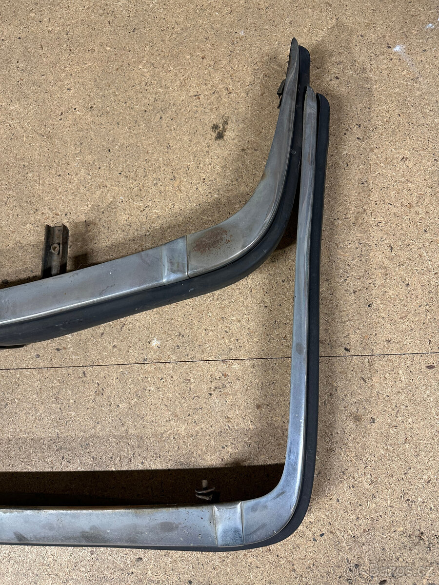 Narazniky sada BMW 5 E28 predek + zadek - 2