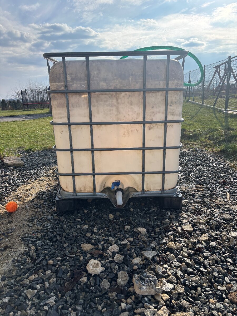 Prodám ibc kontejner 1000L - 2