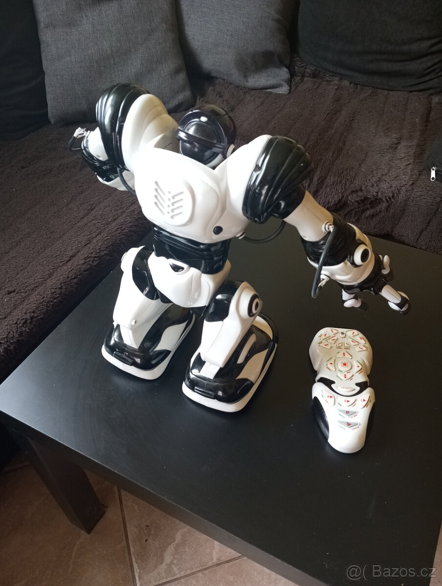 Robotická hračka - 2