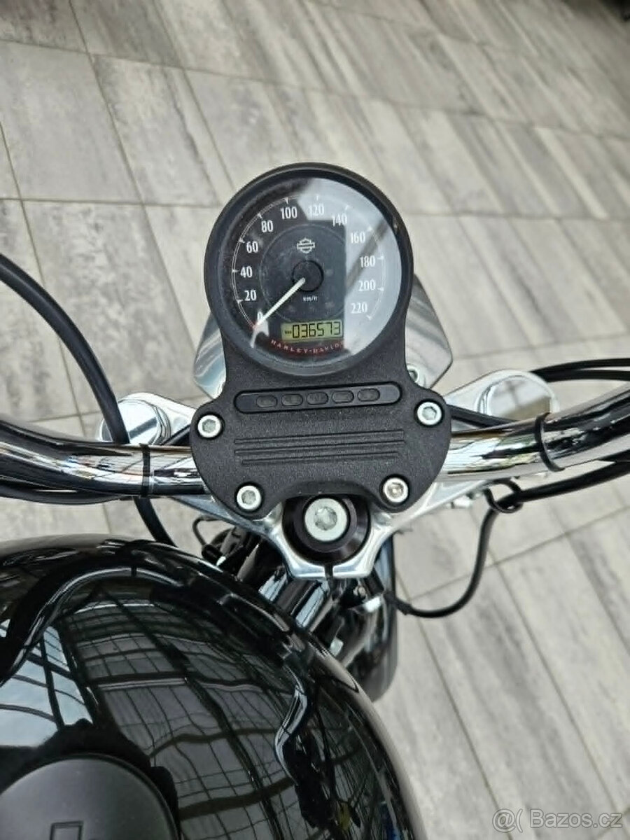 XL883 Super Low Harley Davidson. - 2