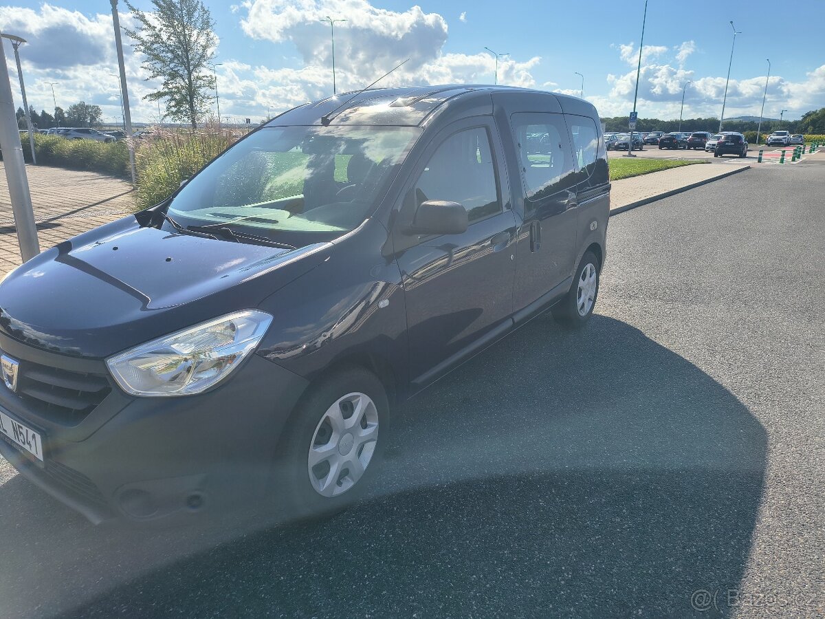 Dacia Dokker s úpravou pro převoz inv. vozíku - 2