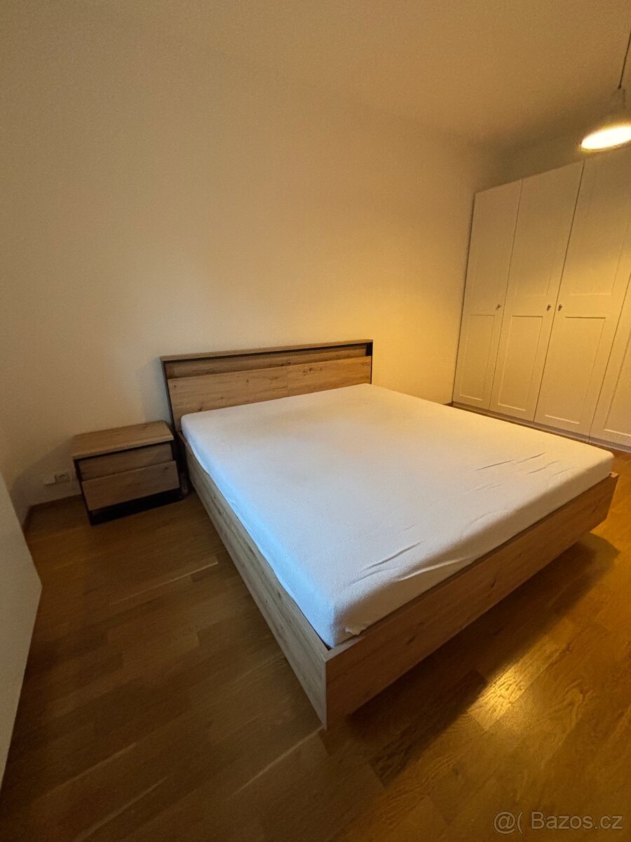 Postel + matrace (180cm) - 2