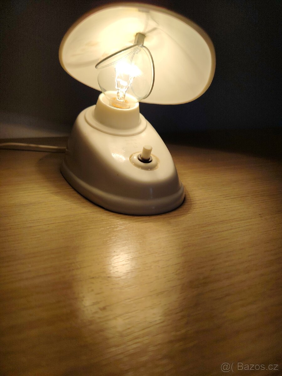Retro bakelitová lampička - 2