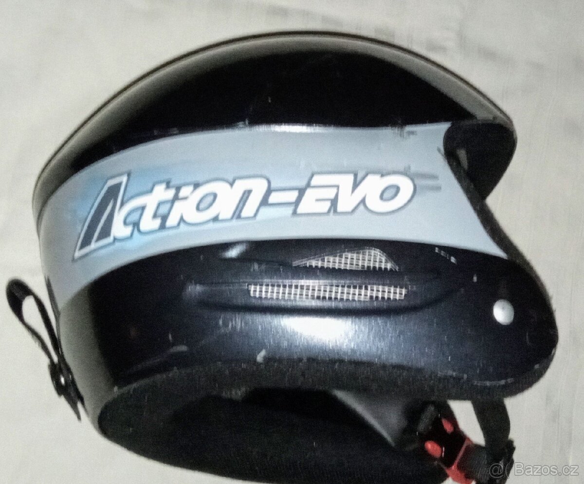 Přilba Action Evo , velikost M a brýle značky Okula - 2