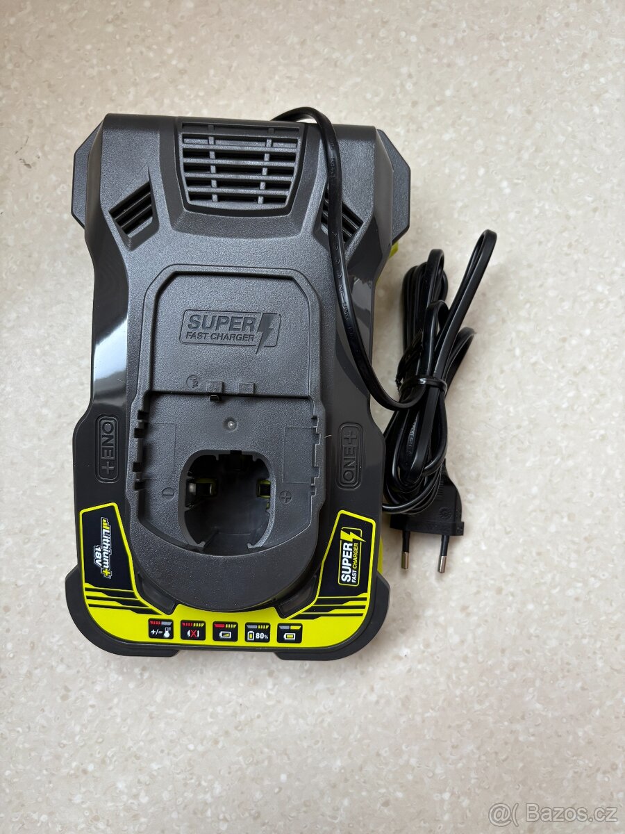 Ryobi RC18-150 18V One+ rychlonabíječka - 2