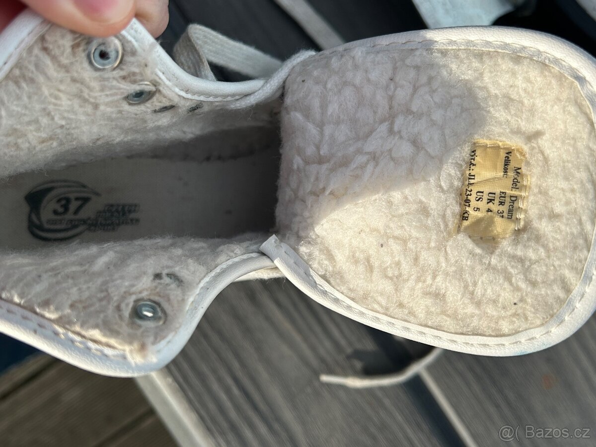 Dámské/dívčí lední brusle velikost 37 - 2