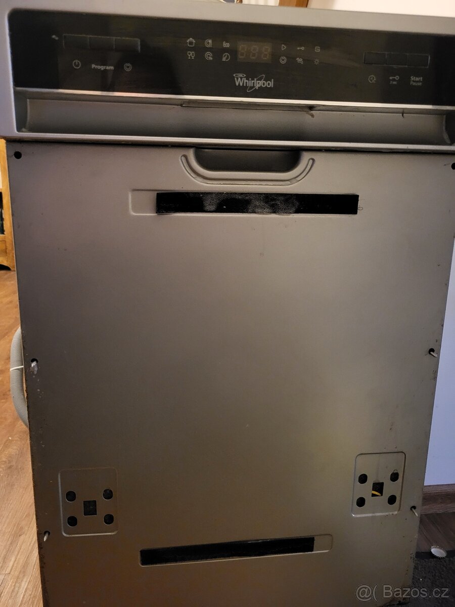 Vestavná úzká myčka - 2