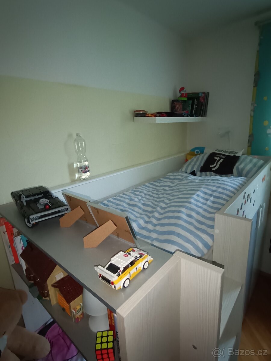 Palanda s vestavěnou skříní a velkým úložným prostorem - 2