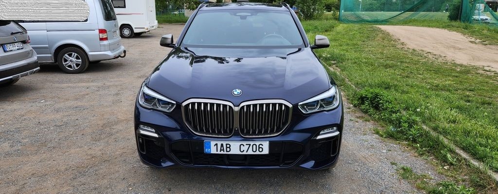 BMW X5, M50d ČR INDIVIDUAL M-SPORT TAŽNÉ - 2