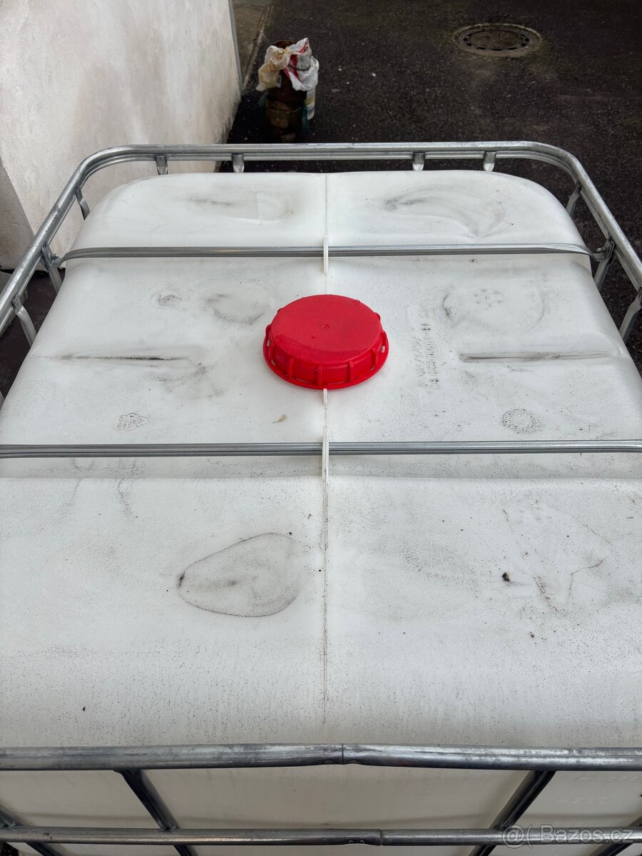 IBC kontejner 1000 litrů - 2