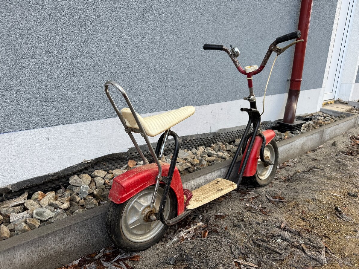 Retro koloběžka se sedačkou - 2