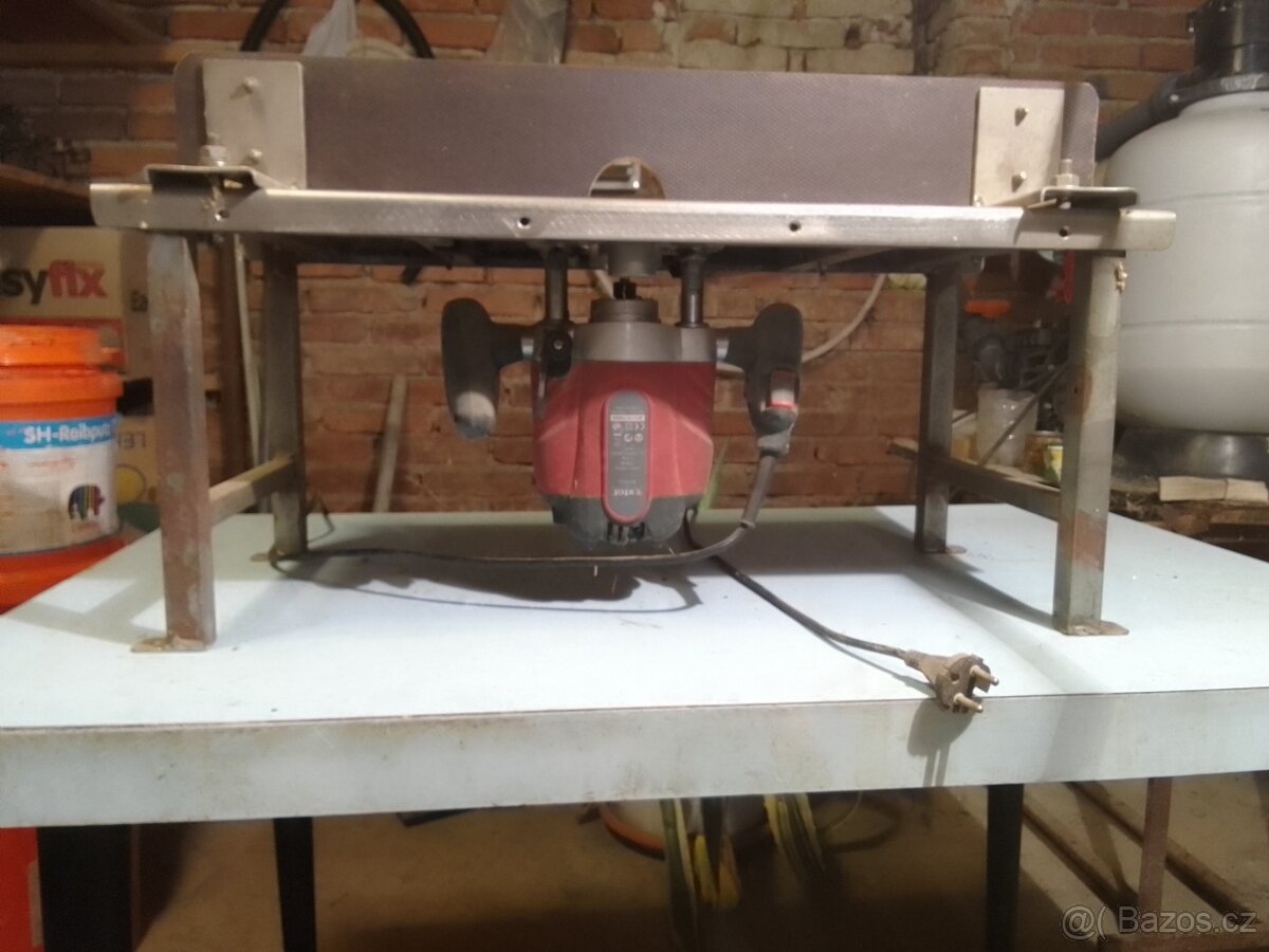 Horní frézka Extol,se stolem,sada fréz - 2