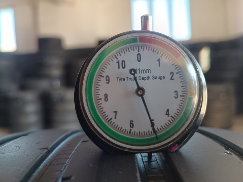 235/45 R18 GOODYEAR (2820) - 2