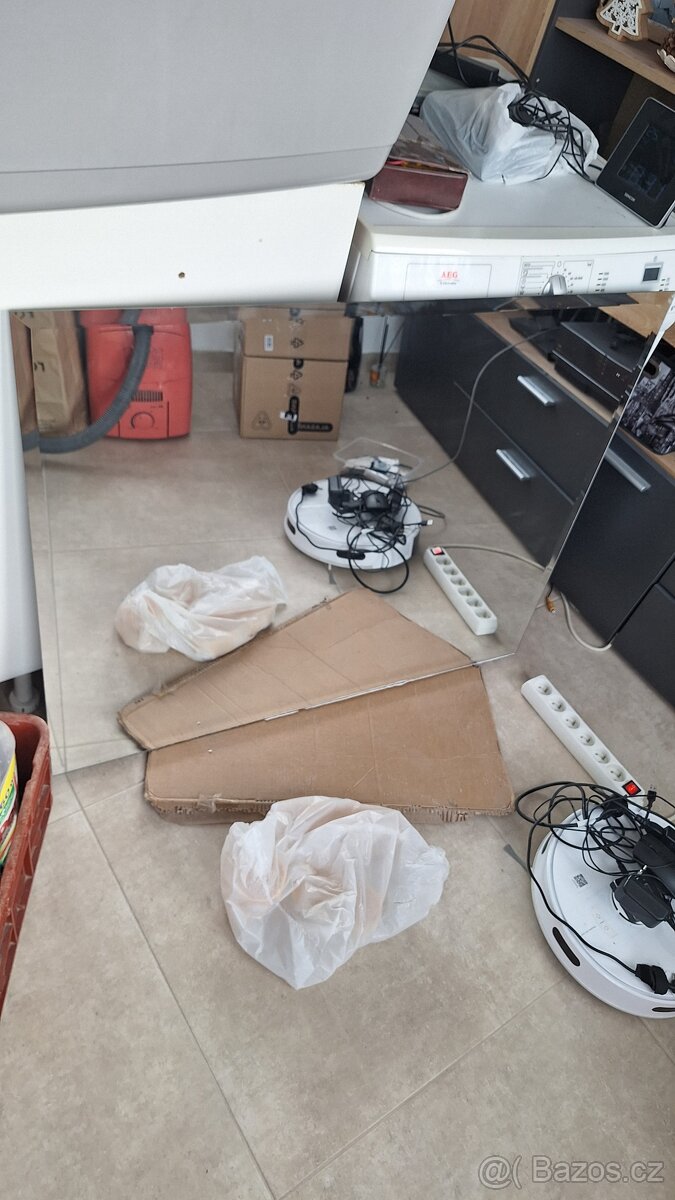 Zrcadlo 95x79 cm - 2