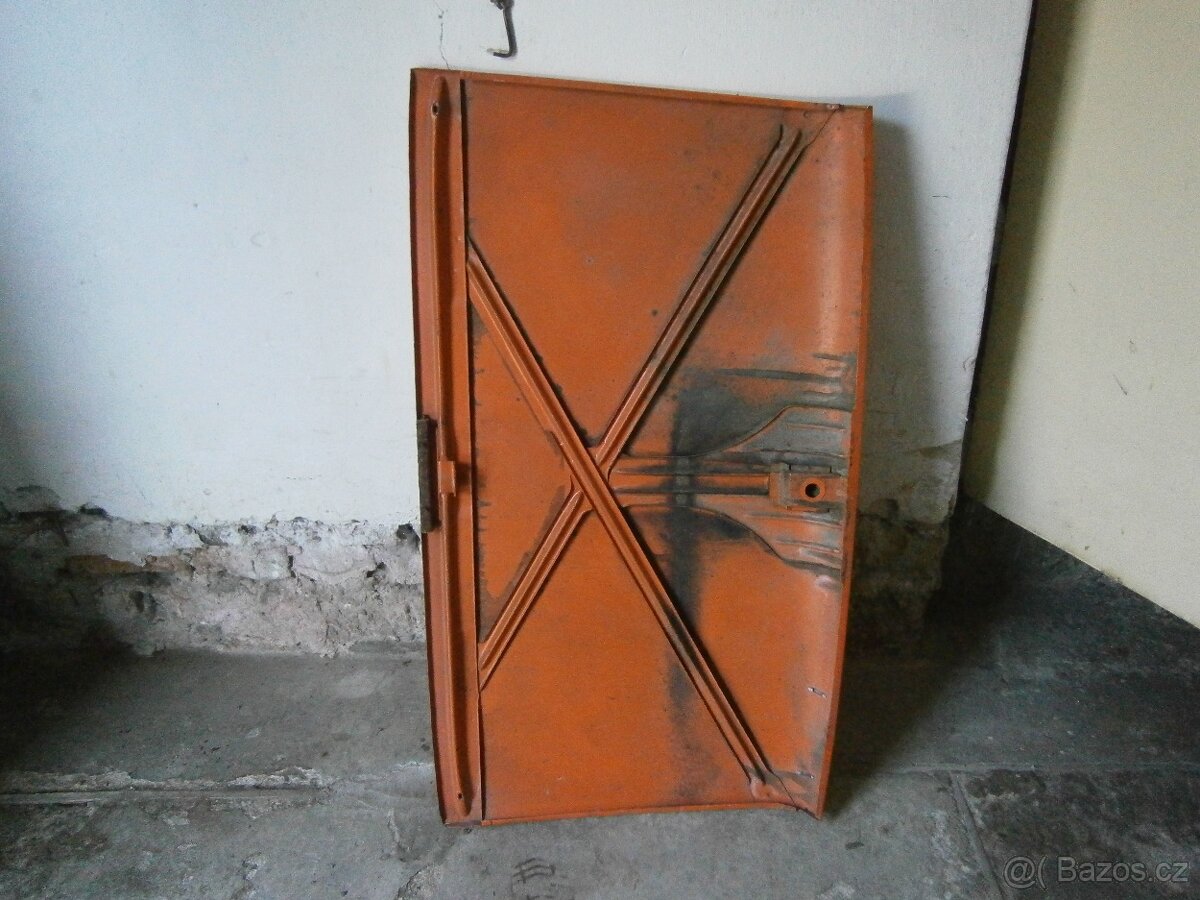 škoda 100 zadní kapota - 2